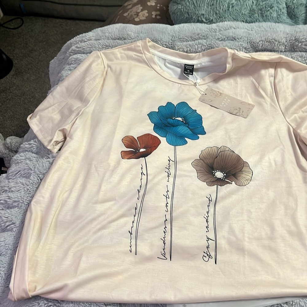 Cream Floral Women's Top NWT